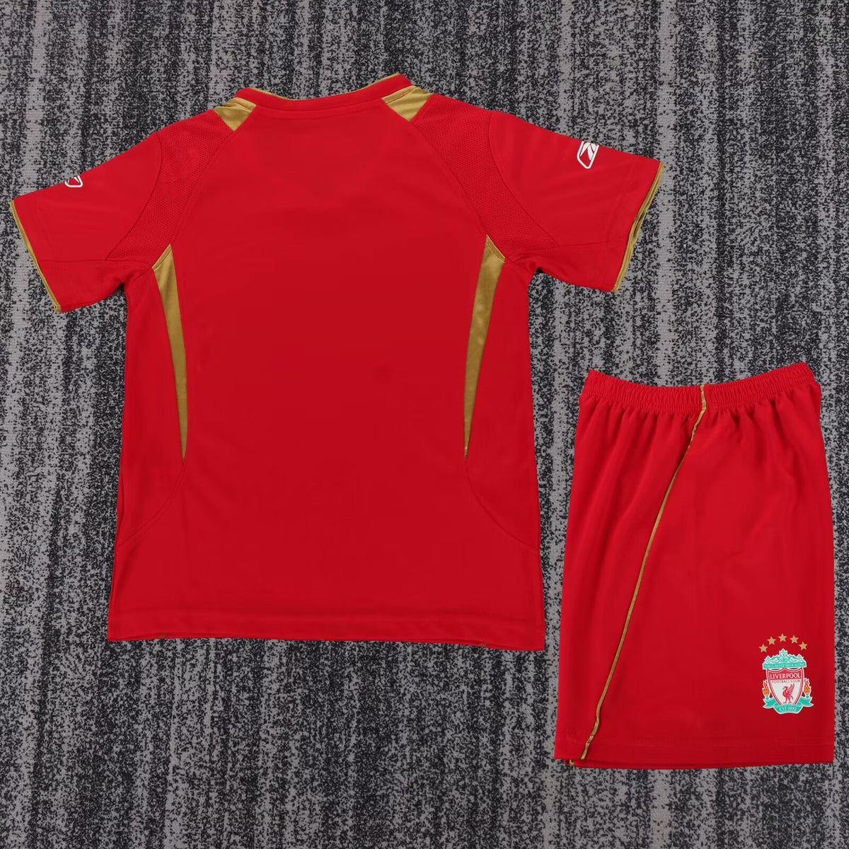 05/06 Liverpool Kids Kit