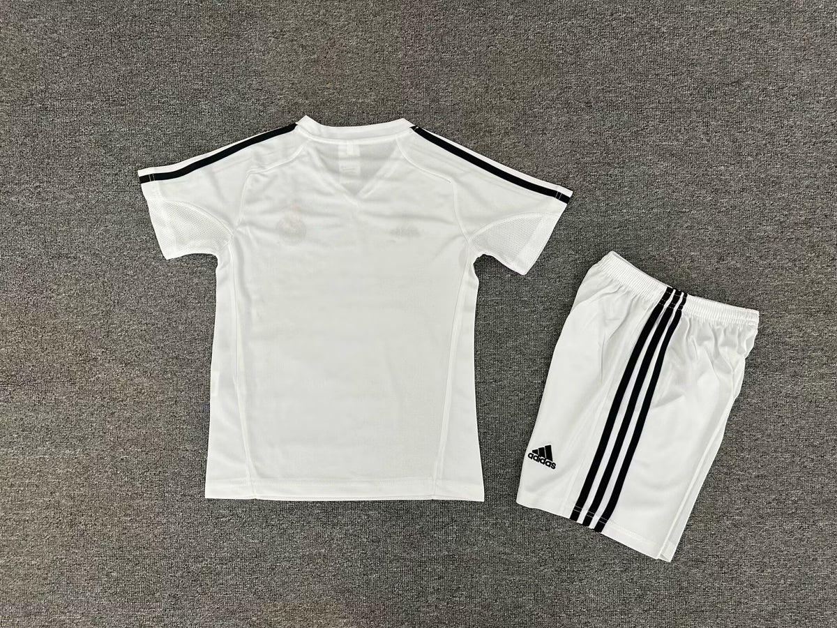 04/05 Real Madrid Kids Kit