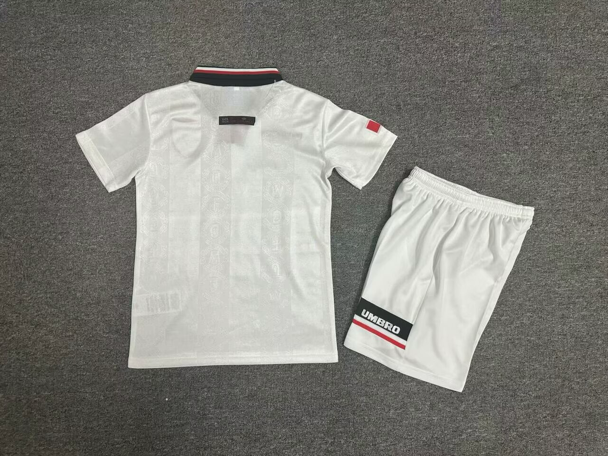 98/99 Manchester United Kids Kit