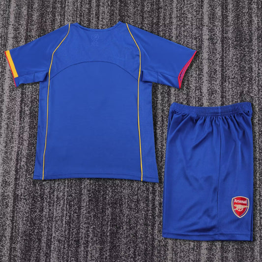 04/05 Arsenal Kids Kit