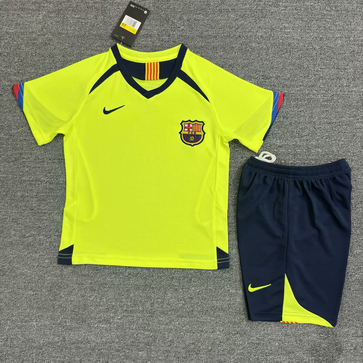 05/06 Barcelona Kids Kit