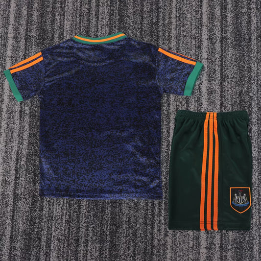 97/98 Newcastle United Kids Kit