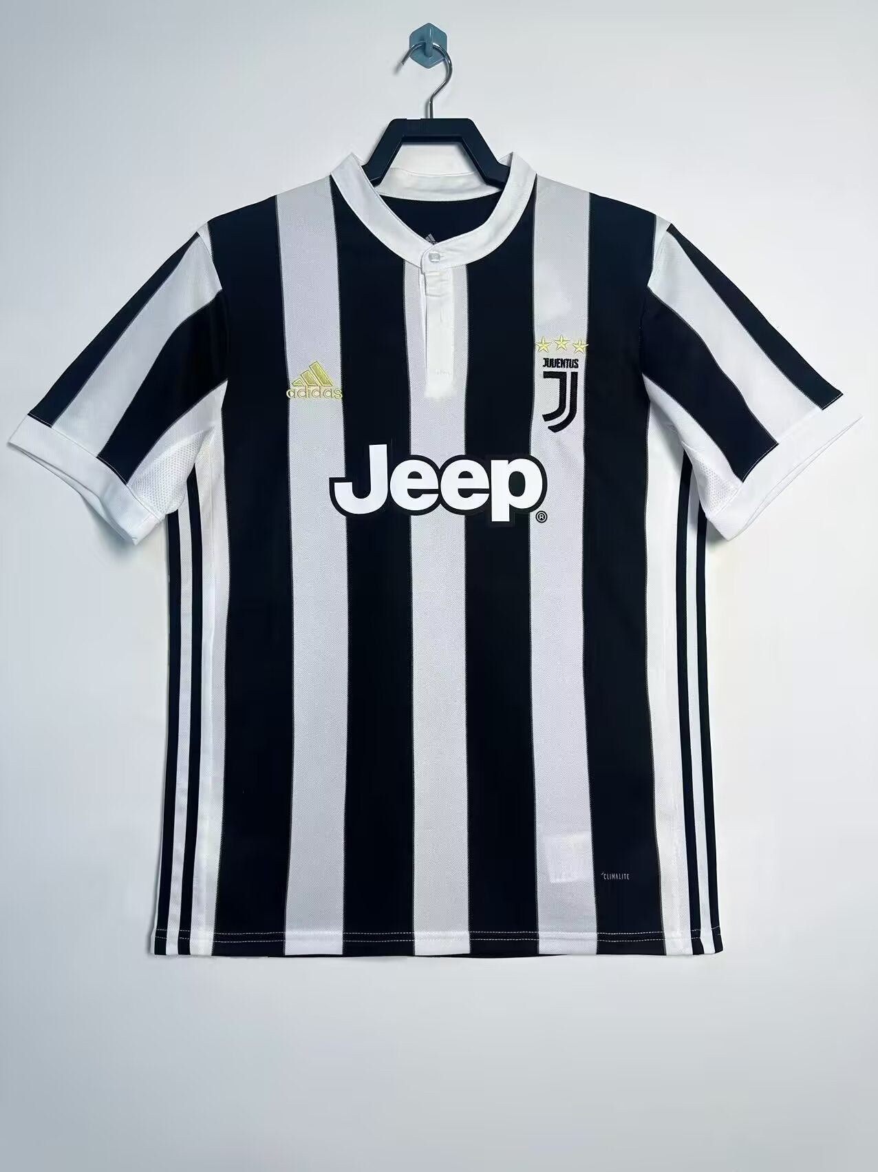 17/18 Juventus Shirt