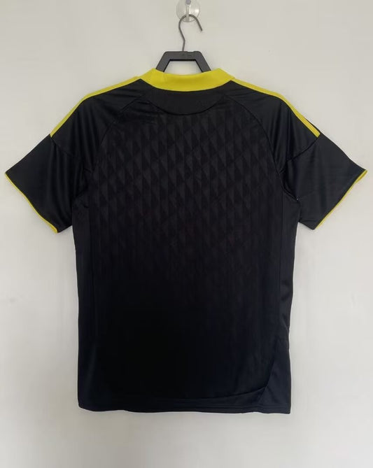 10/11 Liverpool Shirt