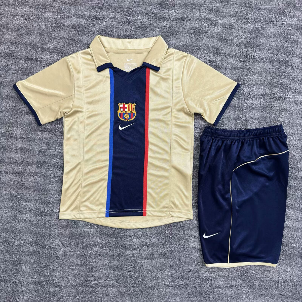 01/02 Barcelona Kids Kit