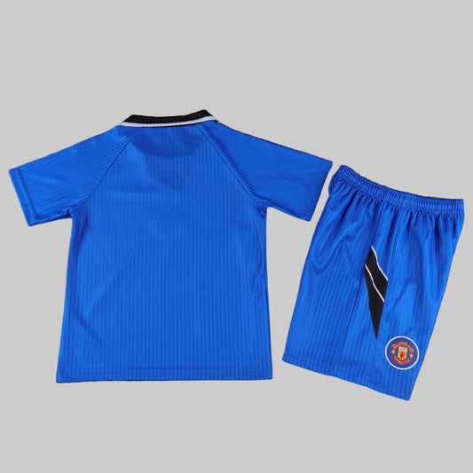 96/98 Manchester United Kids Kit