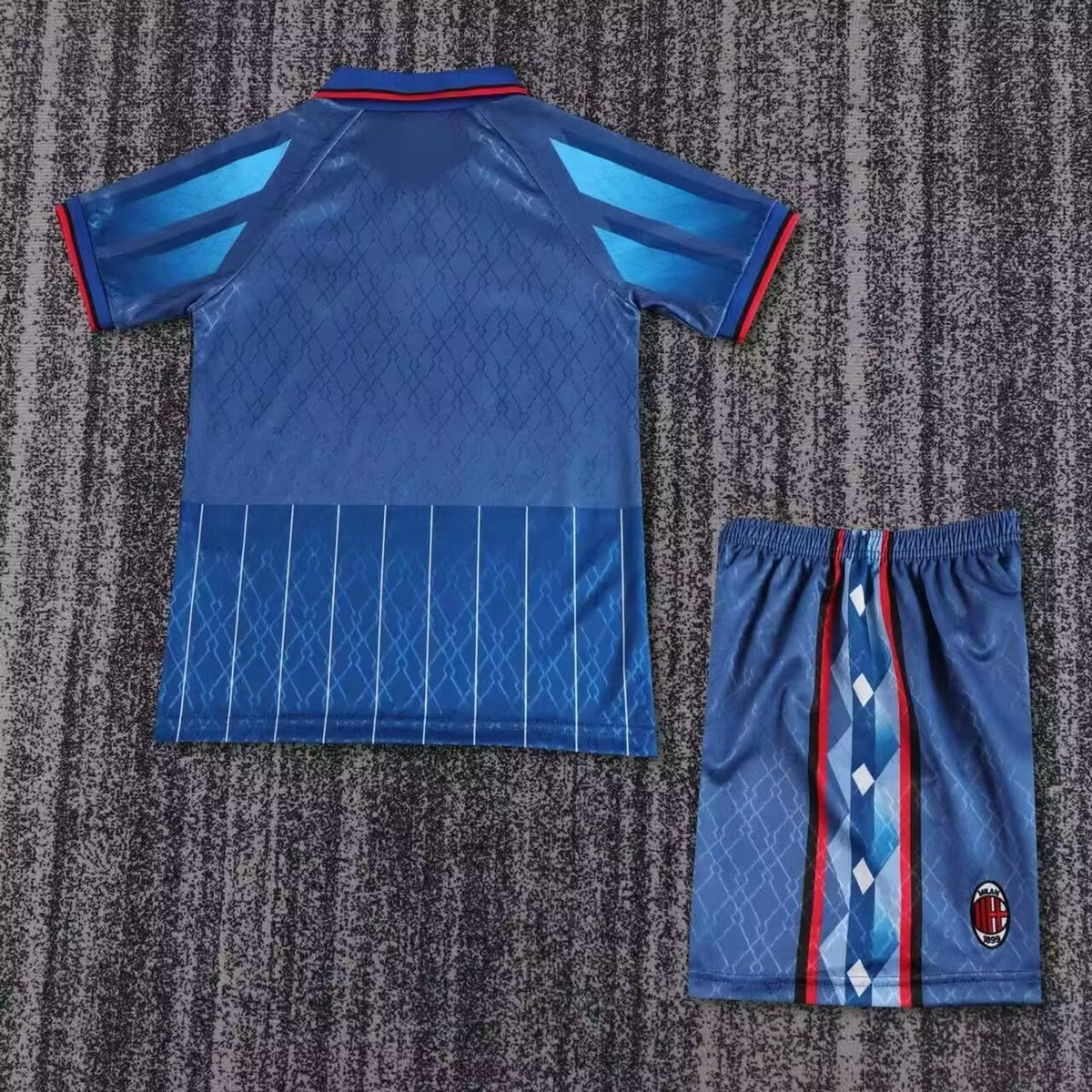 95/96 AC Milan Kids Kit