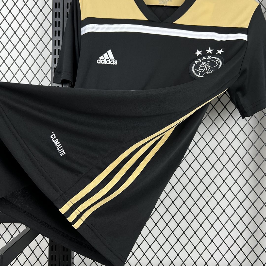 Retro Ajax 2018/19 Away Shirt