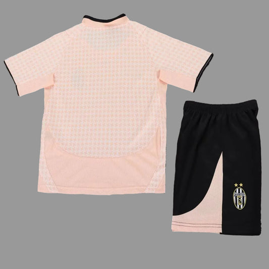 03/04 Juventus Kids Kit