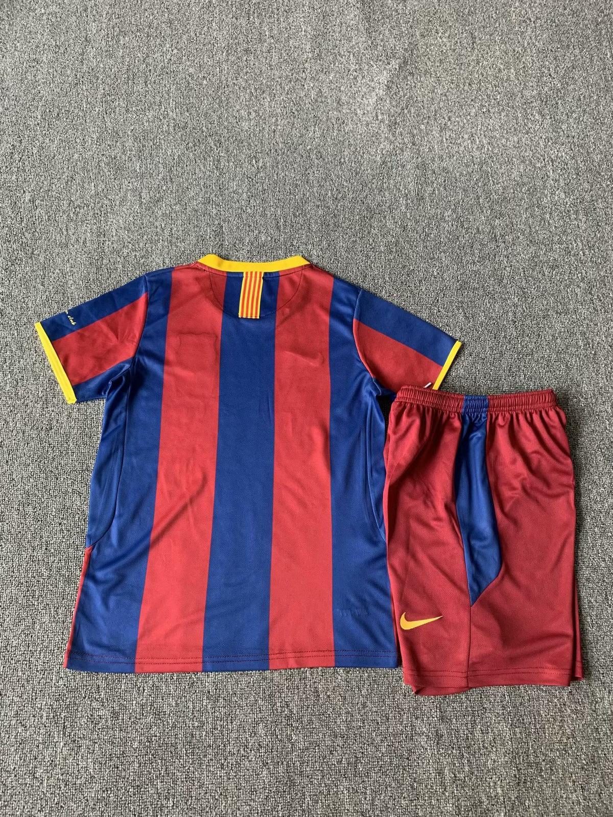 10/11 Barcelona Kids Kit