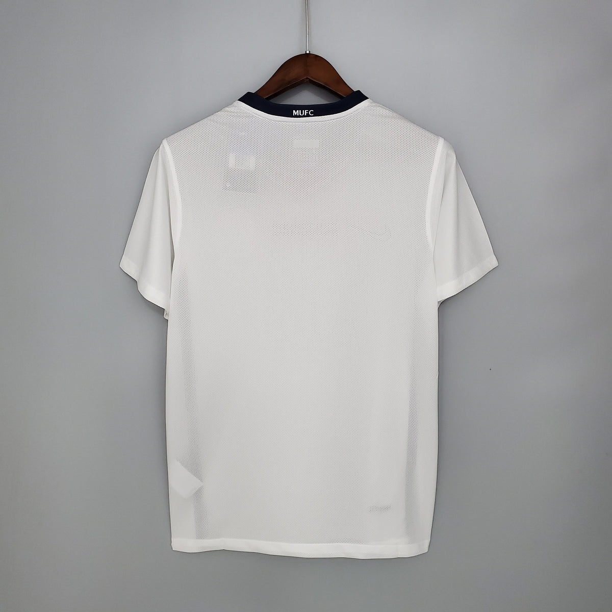 08/09 Manchester United Shirt