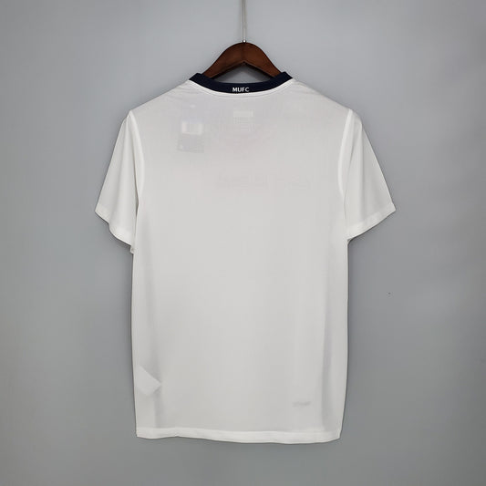 08/09 Manchester United Shirt