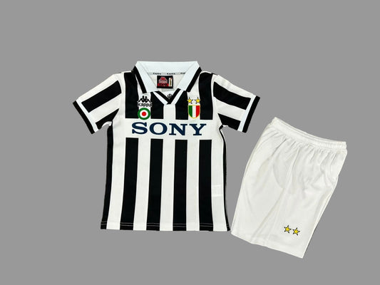 95/96 Juventus Kids Kit