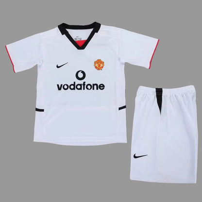 02/03 Manchester United Kids Kit