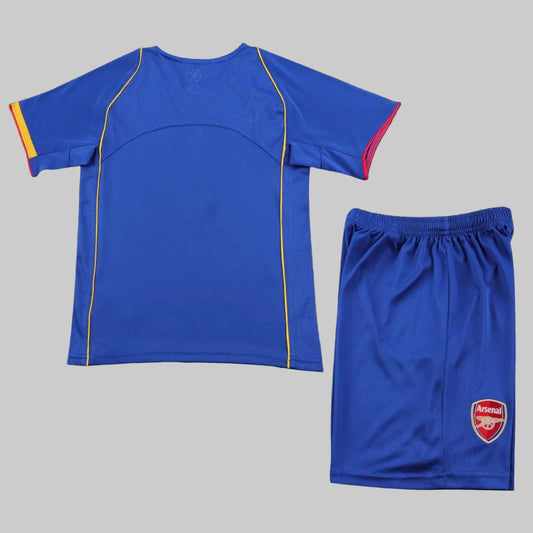 04/05 Arsenal Kids Kit