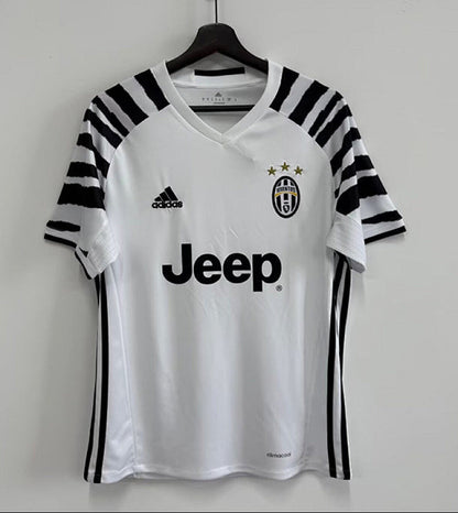 Retro Juventus 2016/17 Third Shirt