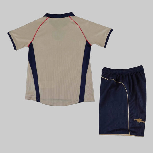 01/02 Arsenal Kids Kit