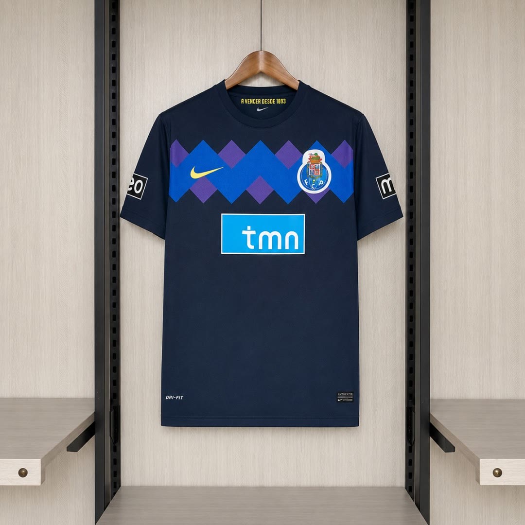Retro Porto 2011/12 Away Shirt