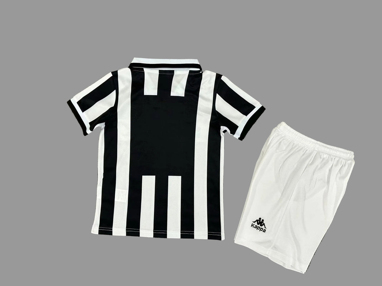 95/96 Juventus Kids Kit
