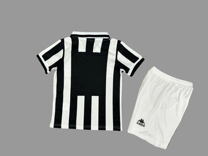 95/96 Juventus Kids Kit