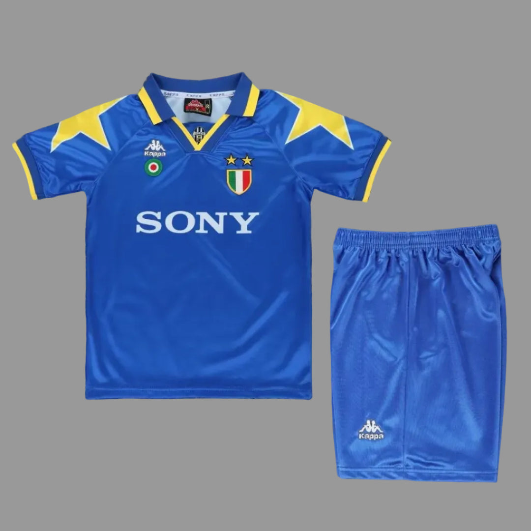 95/96 Juventus Kids Kit