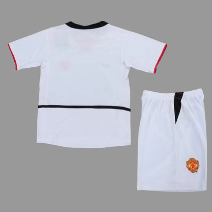 02/03 Manchester United Kids Kit
