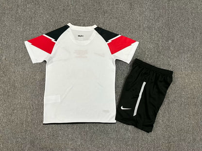 10/11 Manchester United Kids Kit