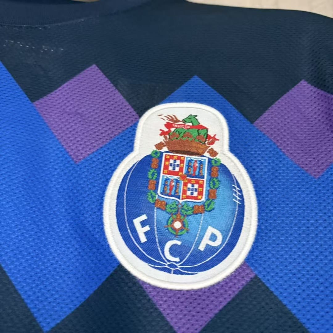Retro Porto 2011/12 Away Shirt