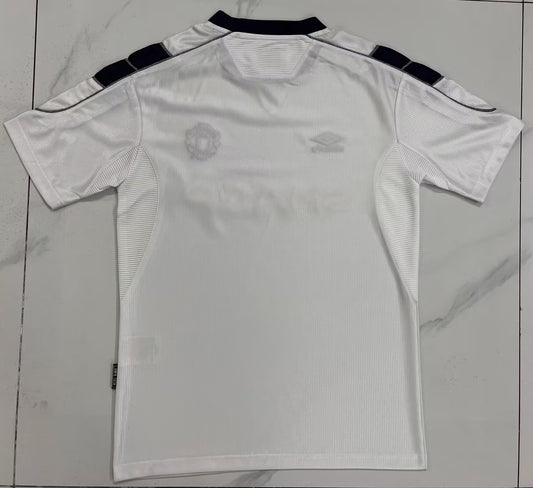 99/00 Manchester United Shirt