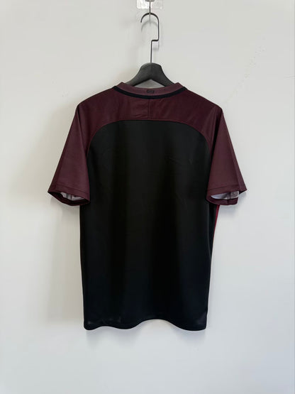 16/17 Manchester City Shirt