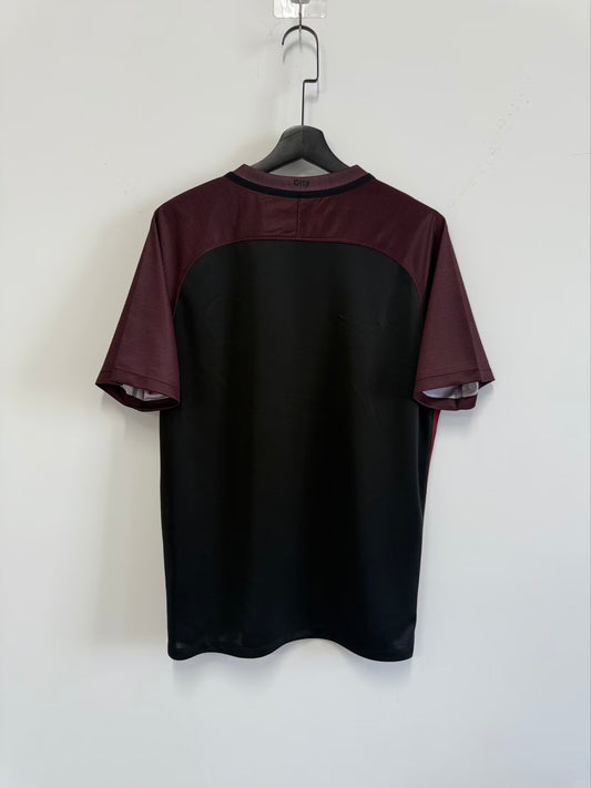 16/17 Manchester City Shirt